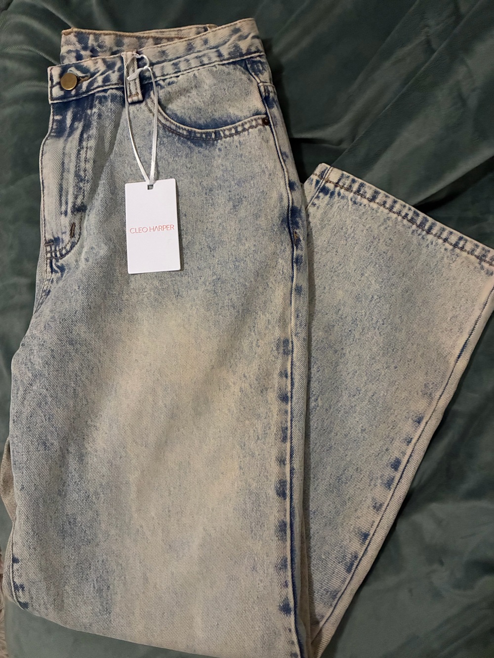 Cleo Harper women’s Light Acid-Wash Blue Straight Jeans